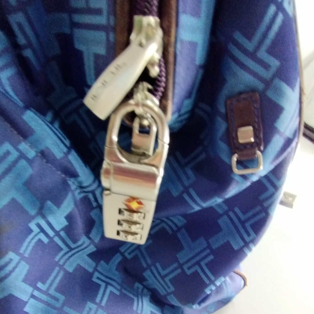 Tumi Voyager‎ Blue Logo Duffle  Bag - Picture 9 of 16